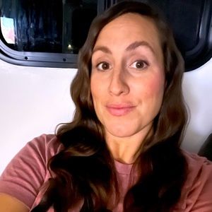 Meet your Posher, Olivia